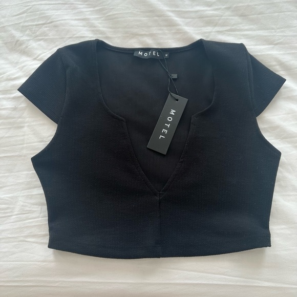 Motel Rocks Tops - Princess Polly / Motel Rocks Guanna Top Black. Size Medium.